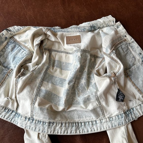 Blank NYC Distressed American Flag Denim Jacket Medium - Picture 10 of 17
